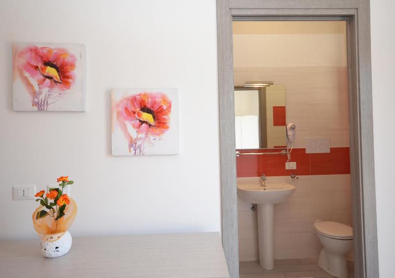 Superior Triple Room with Patio  image 2