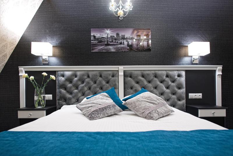 Deluxe Double Room image 4