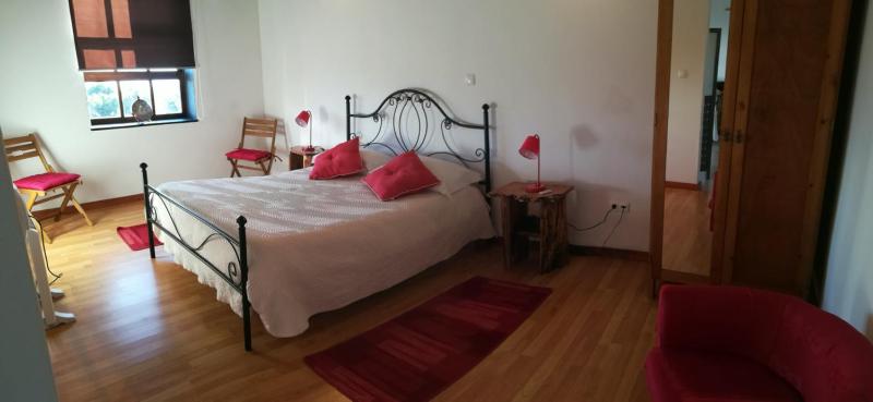 One-Bedroom Suite with Sofa Bed image 3