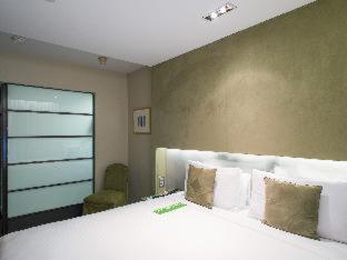 Room #5586122 image 4