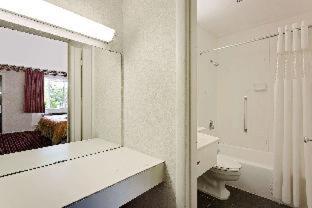 Room #118179420 image 3