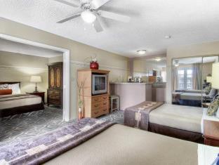 Room #5830607 image 3