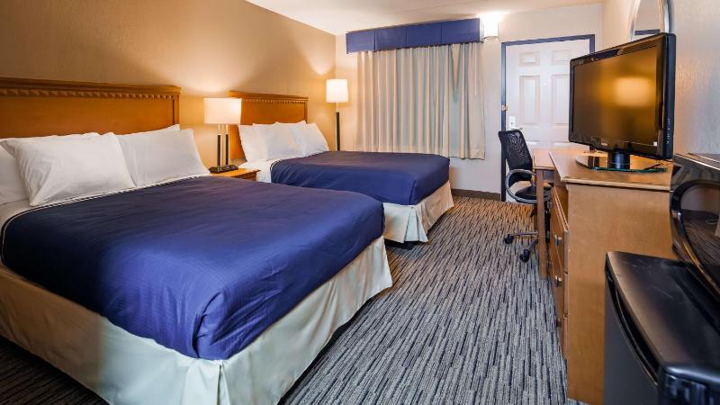 Double Room with Two Double Beds image 3