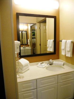 Room #2285210 image 3