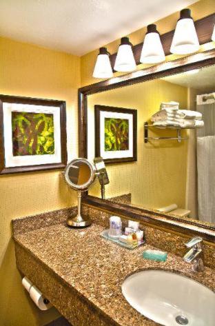 Room #169242529 image 3