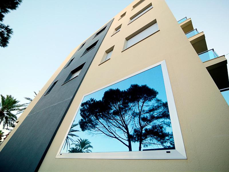 Apartment with Terrace image 1