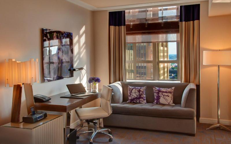 Premium King Room with Jetted Tub image 4