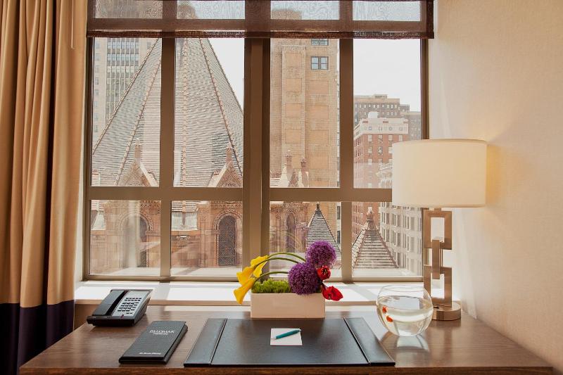 King Room with City View image 3