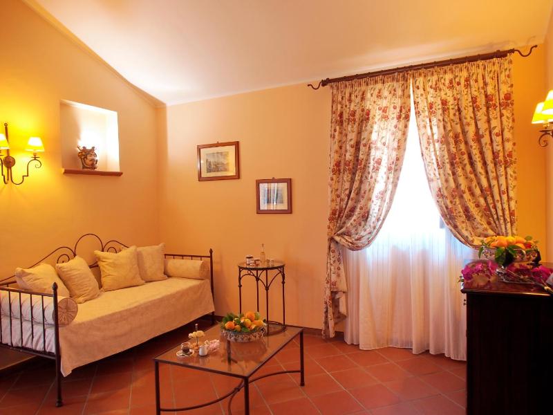 Suite image 3