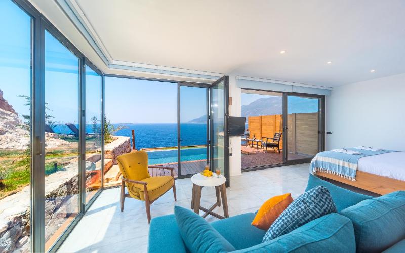 Suite with Private Pool image 1