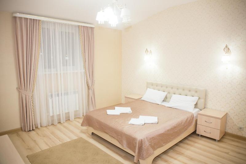 Large Double Room image 1