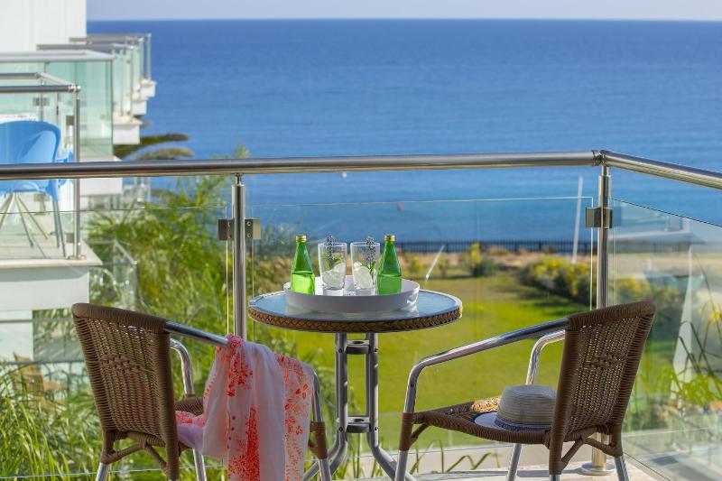 Apartment with Sea View image 3
