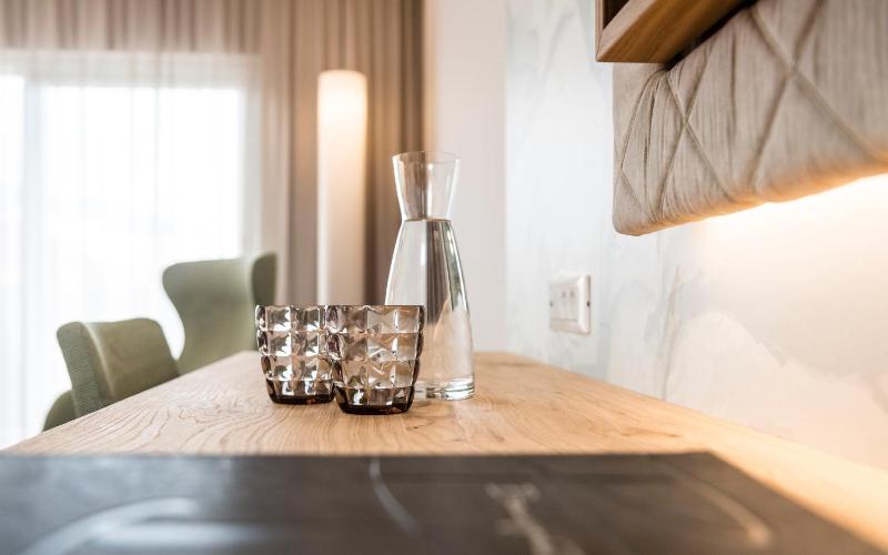Deluxe Double Room with Balcony image 3