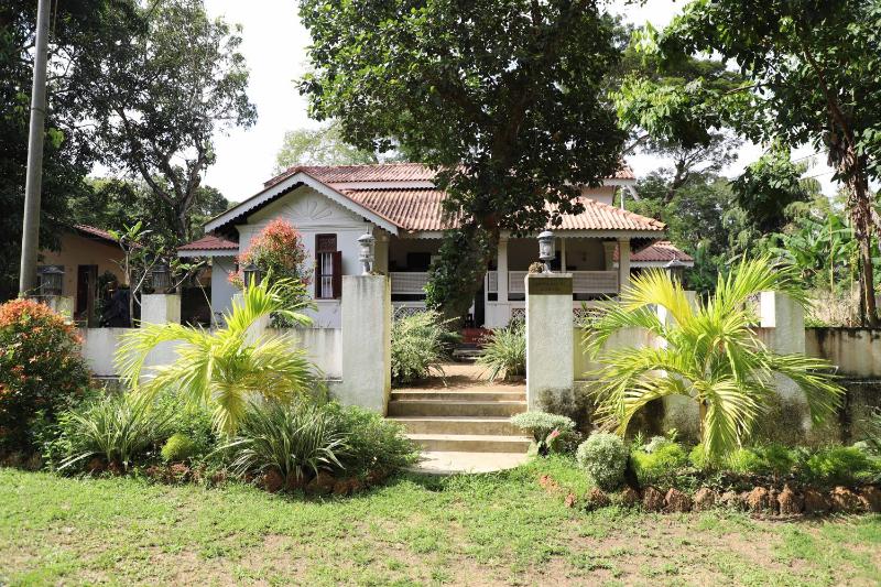 Ilamperuma Bungalow - image 15