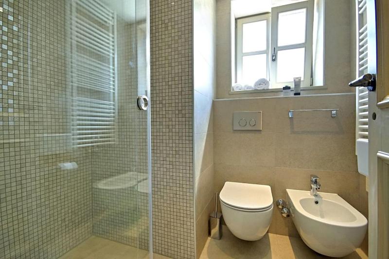 Five-Bedroom Villa image 3