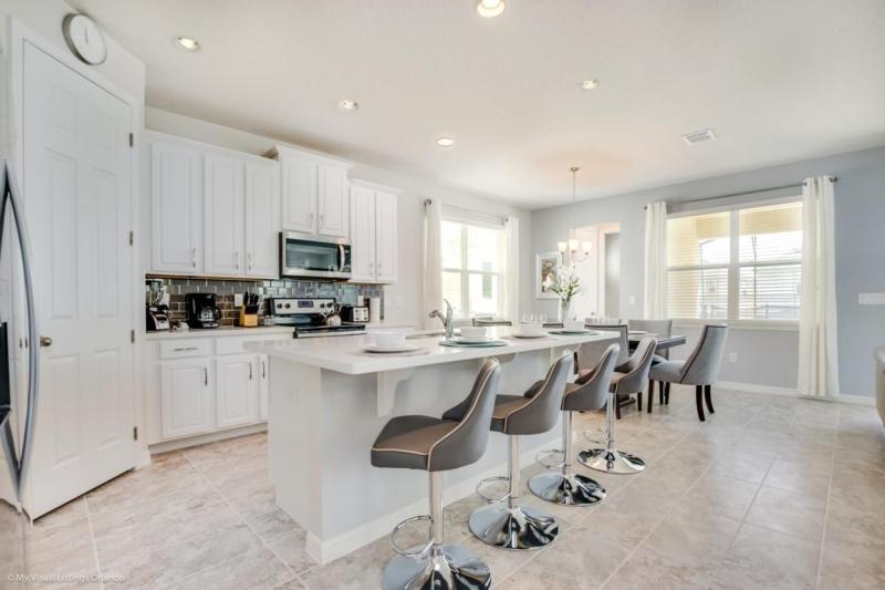 Five-Bedroom House image 2