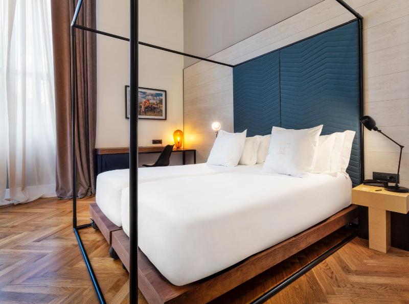 Superior Double or Twin Room image 2