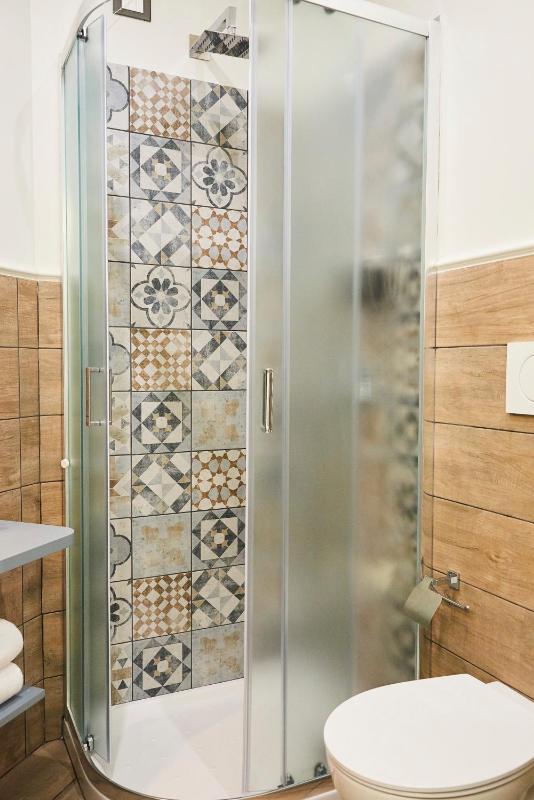 Deluxe Double Room image 3