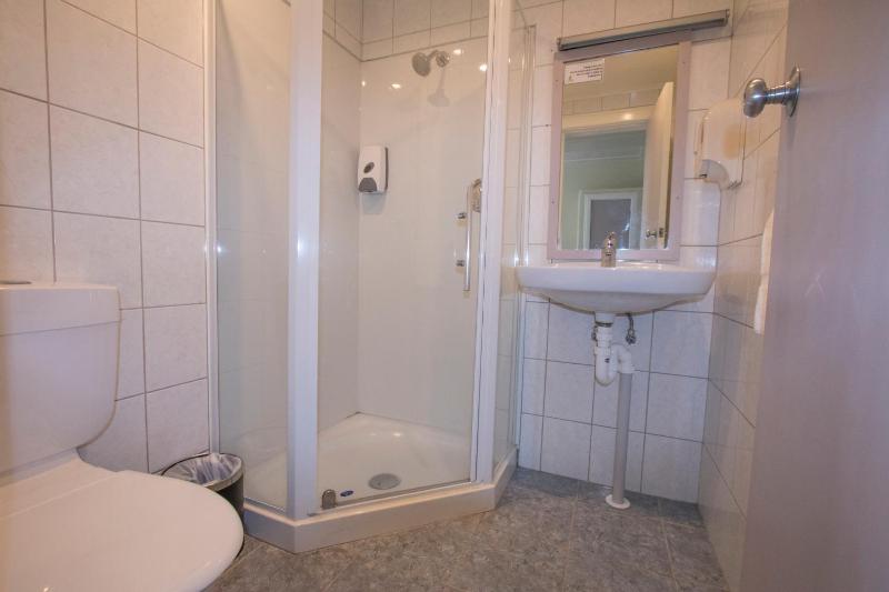 Hotel Waterloo & Backpackers - image 25