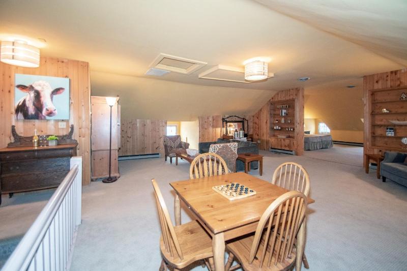 Looking Glass Inn - image 16