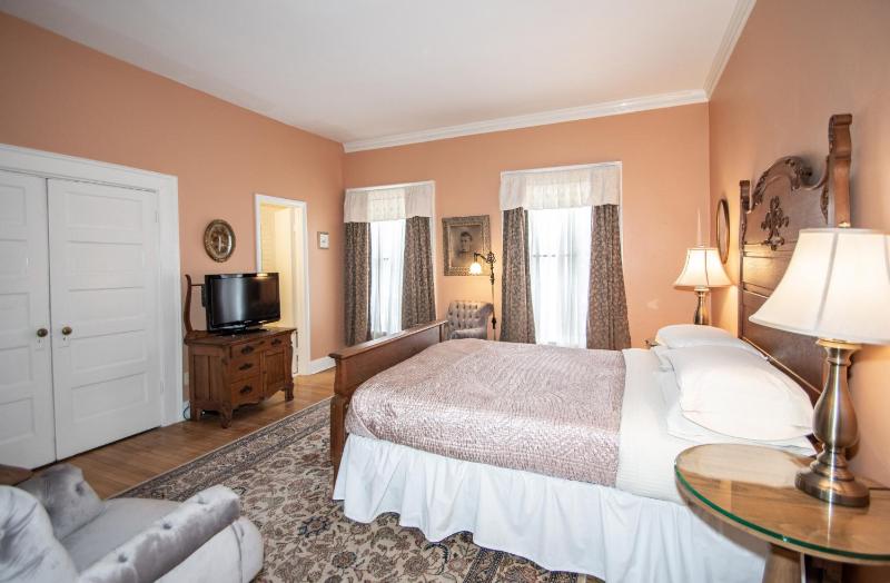 Looking Glass Inn - image 25