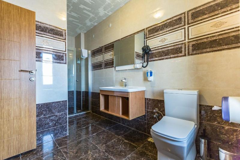 Deluxe Apartment image 2
