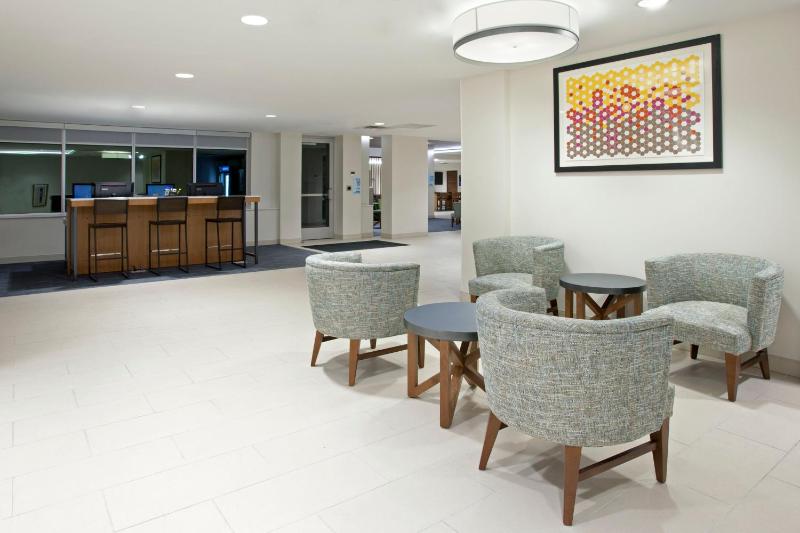 Holiday Inn Express & Suites Austin Downtown - University By IHG - image 2