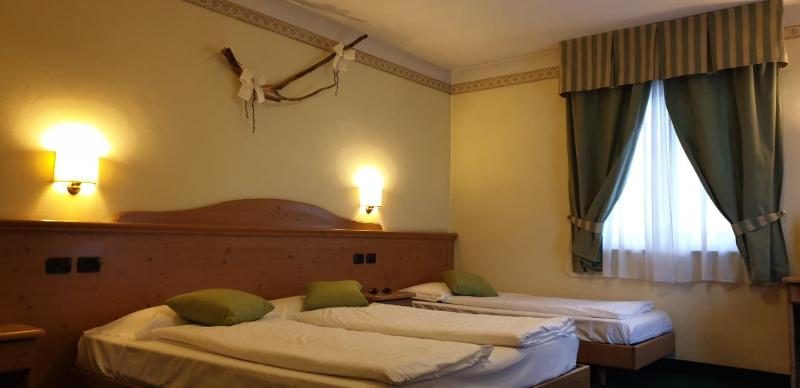 Quadruple Room image 4