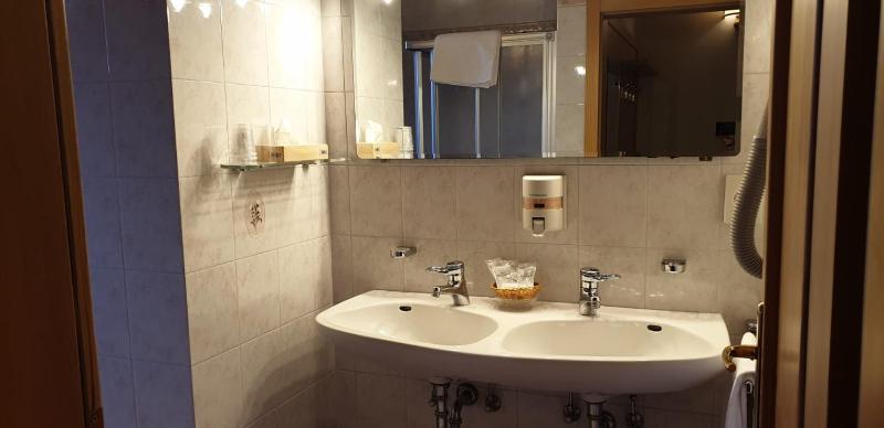 Quadruple Room image 2