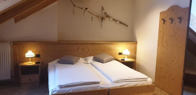 Large Double Room image 2
