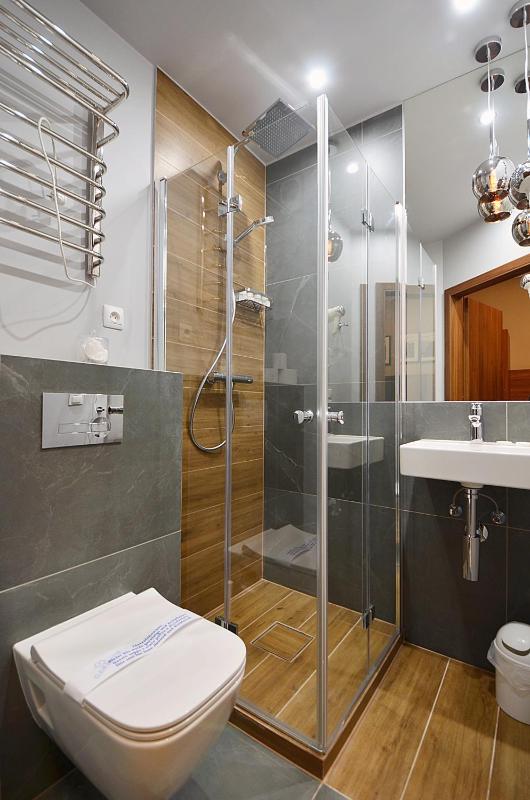 Double Room image 4
