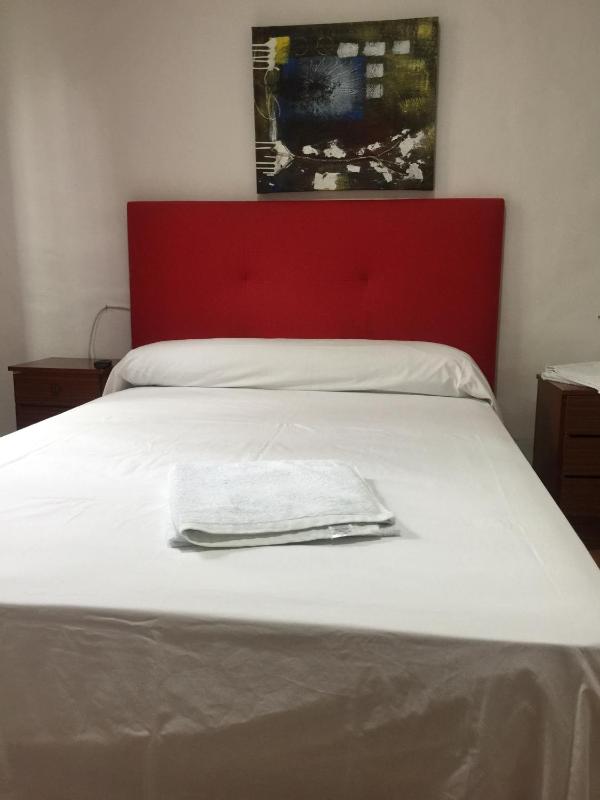 Double Room with Balcony image 3