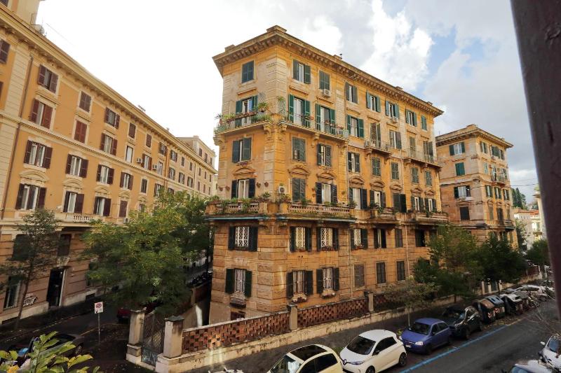 Three-Bedroom Apartment image 4