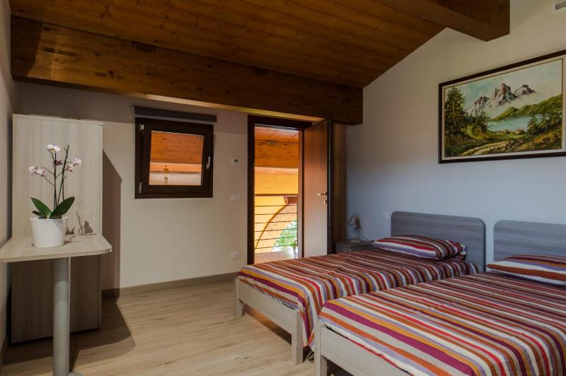 Deluxe Double or Twin Room image 2