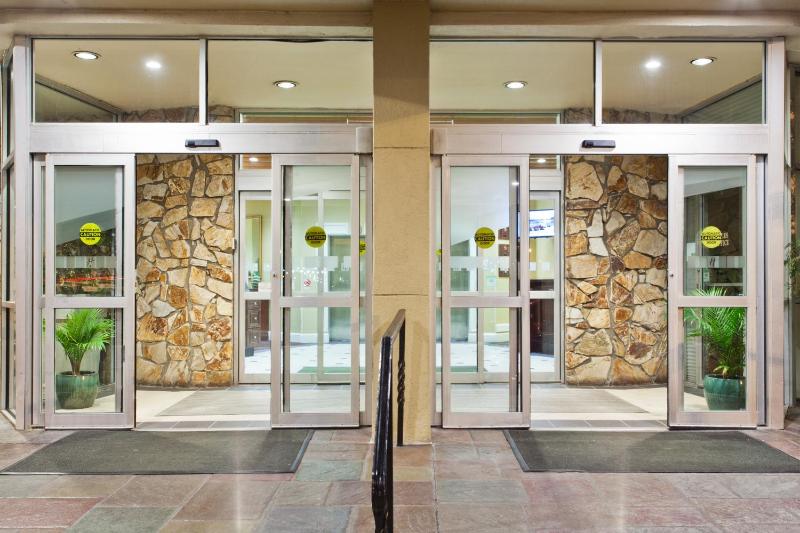 Holiday Inn Charleston-Riverview By IHG - image 30