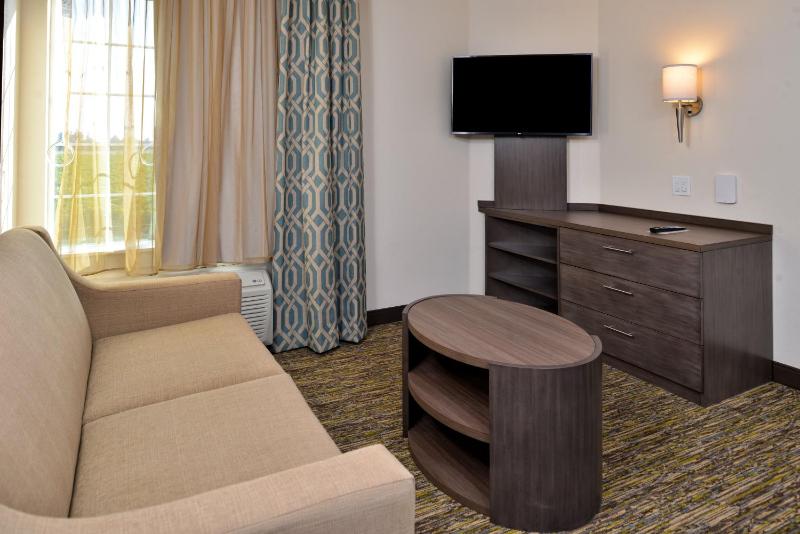 One-Bedroom King Suite image 3