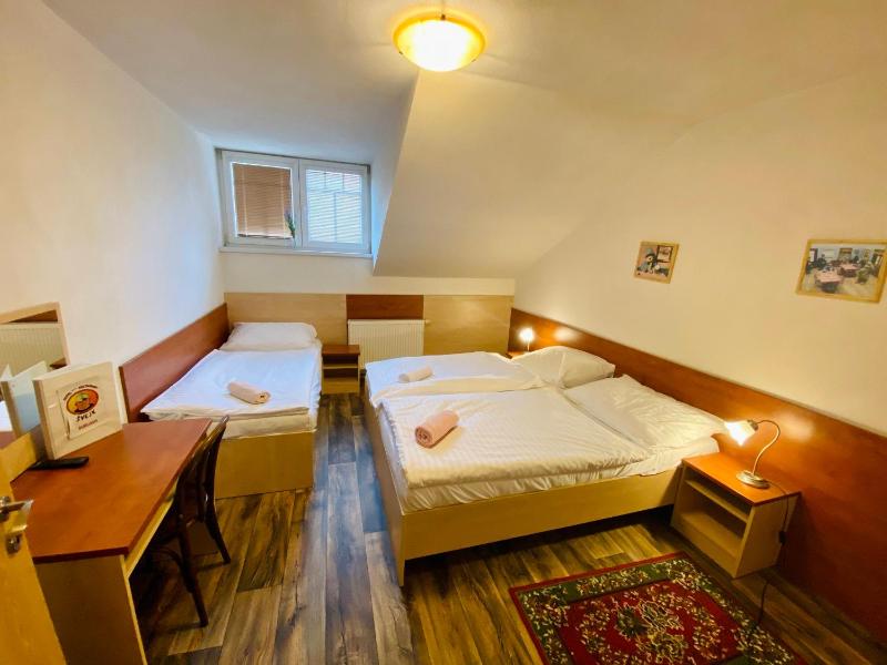 Triple Room image 3