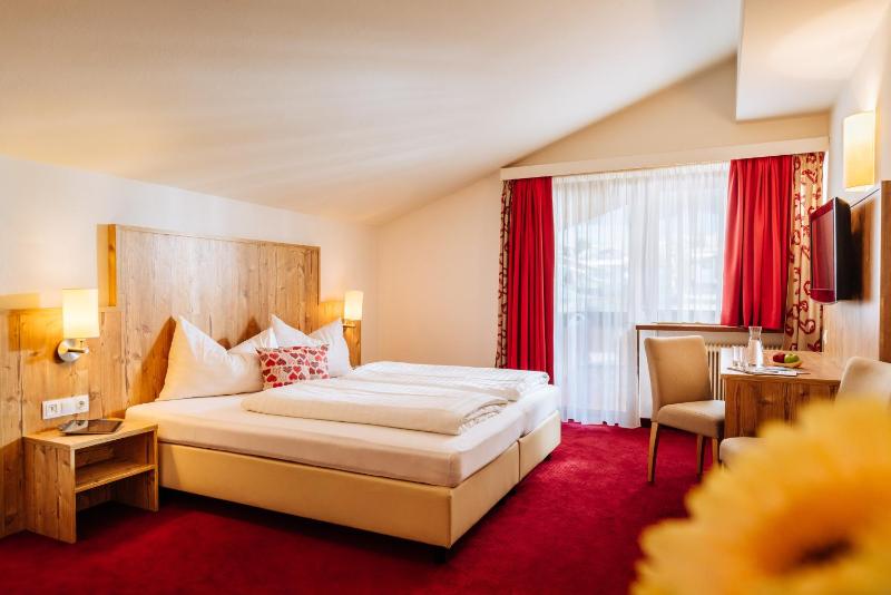 Standard Double Room - Ground Floor image 2