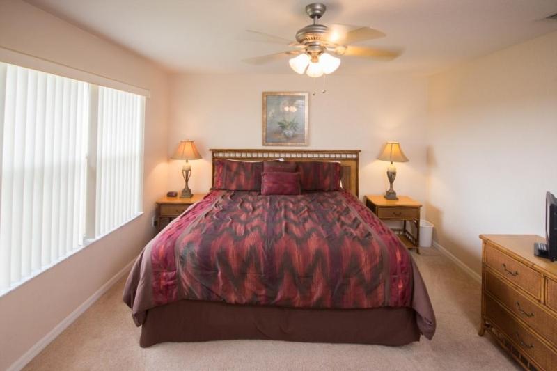 Four-Bedroom Townhouse image 1