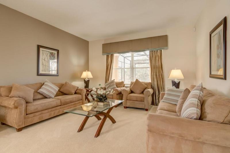Five-Bedroom House image 2