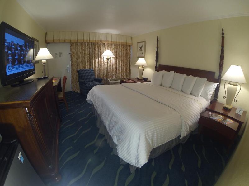 Classic King Room image 3