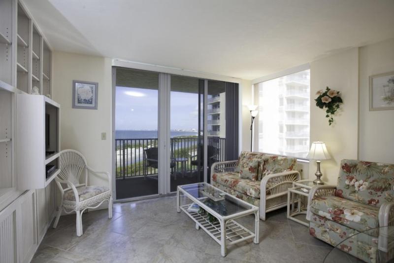 One-Bedroom Apartment image 1
