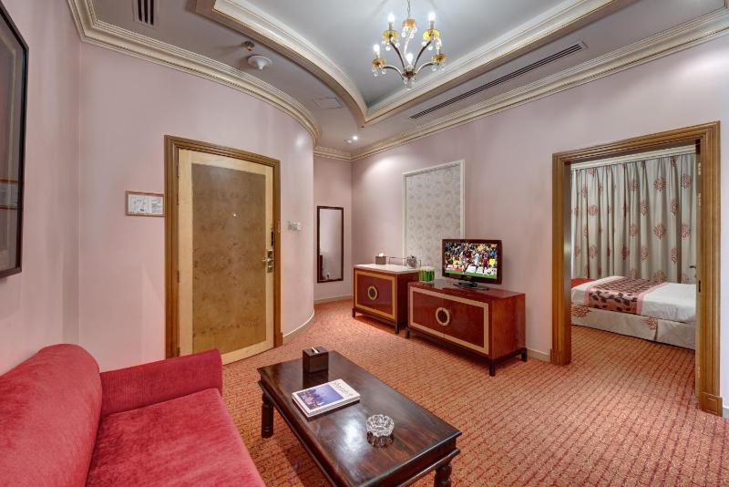 Junior Suite with Sea View image 4