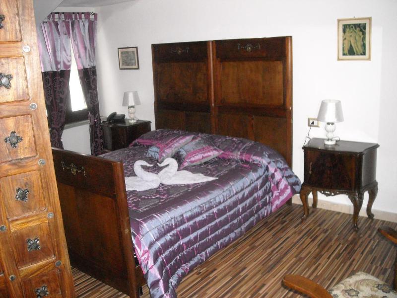 Deluxe Family Room image 4