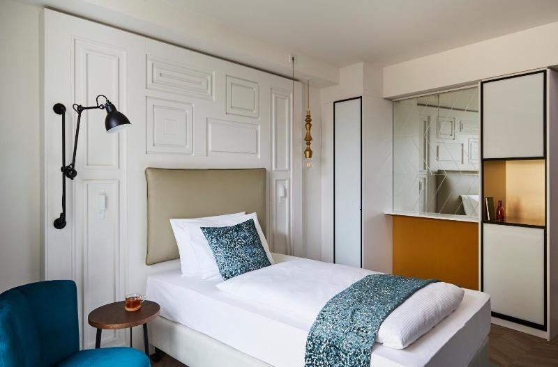 Standard Single Room - Disability Access image 1