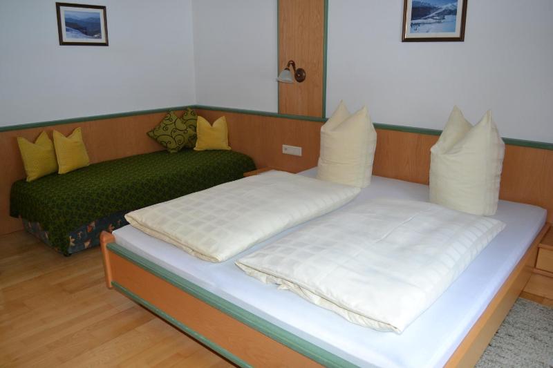 Superior One-Bedroom Apartment with Balcony image 3