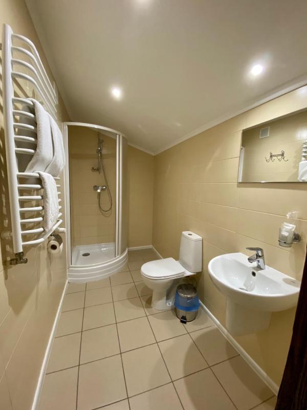 Deluxe Double Room with Balcony image 3