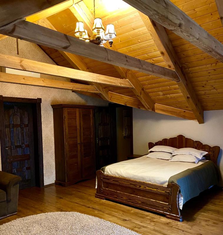 Deluxe Double Room with Balcony image 4