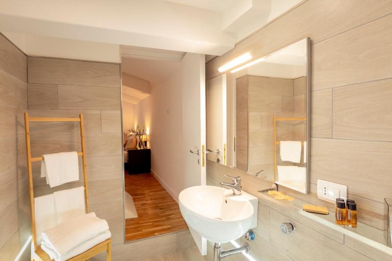 Double Room Comfort image 4