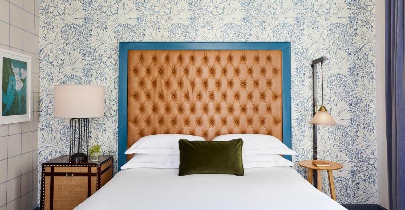 Essential Queen Room image 3